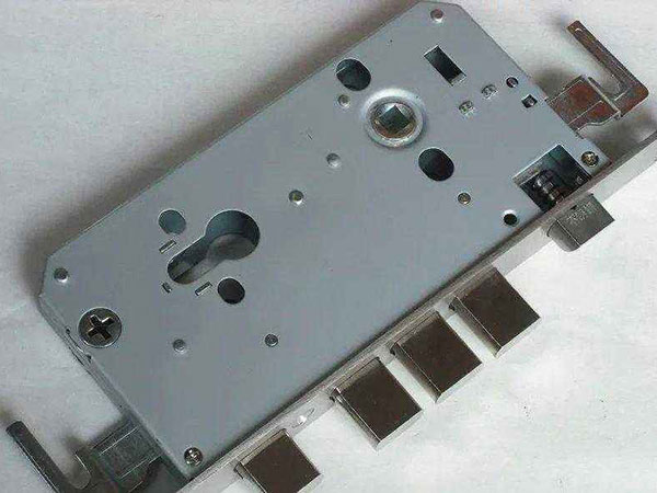 温泉24小时上门开锁公司