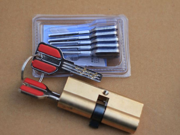 温泉24小时上门开锁公司